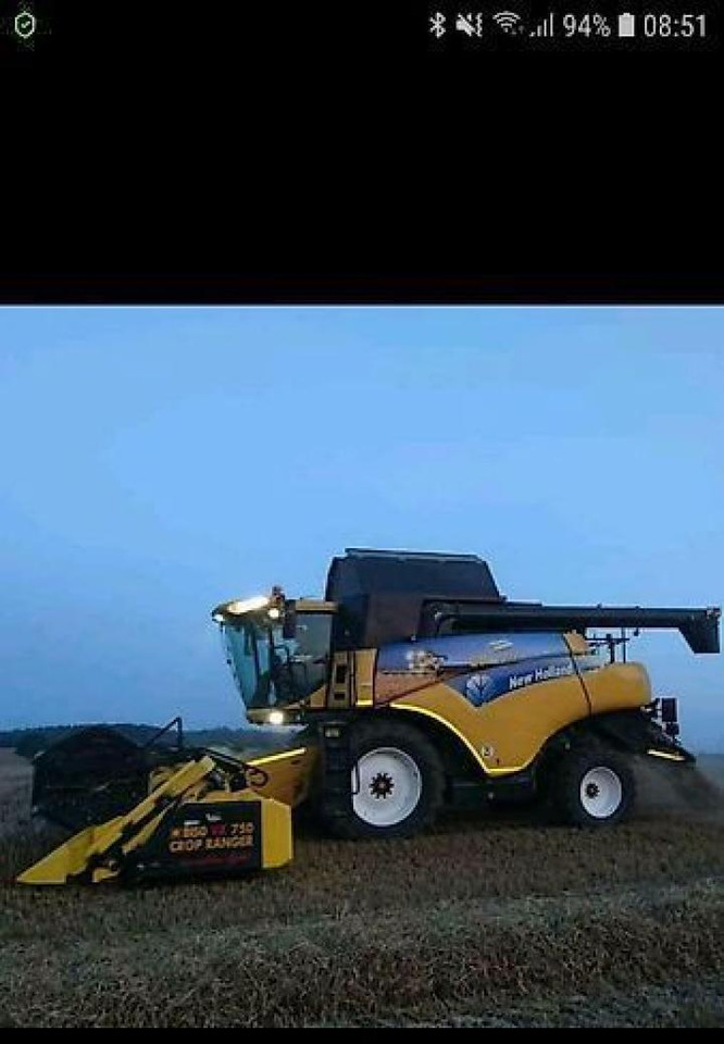 New Holland cr 9070 elevation - Sklízecí mlátička: obrázek 1 New Holland cr 9070 elevation - Sklízecí mlátička: obrázek 1
