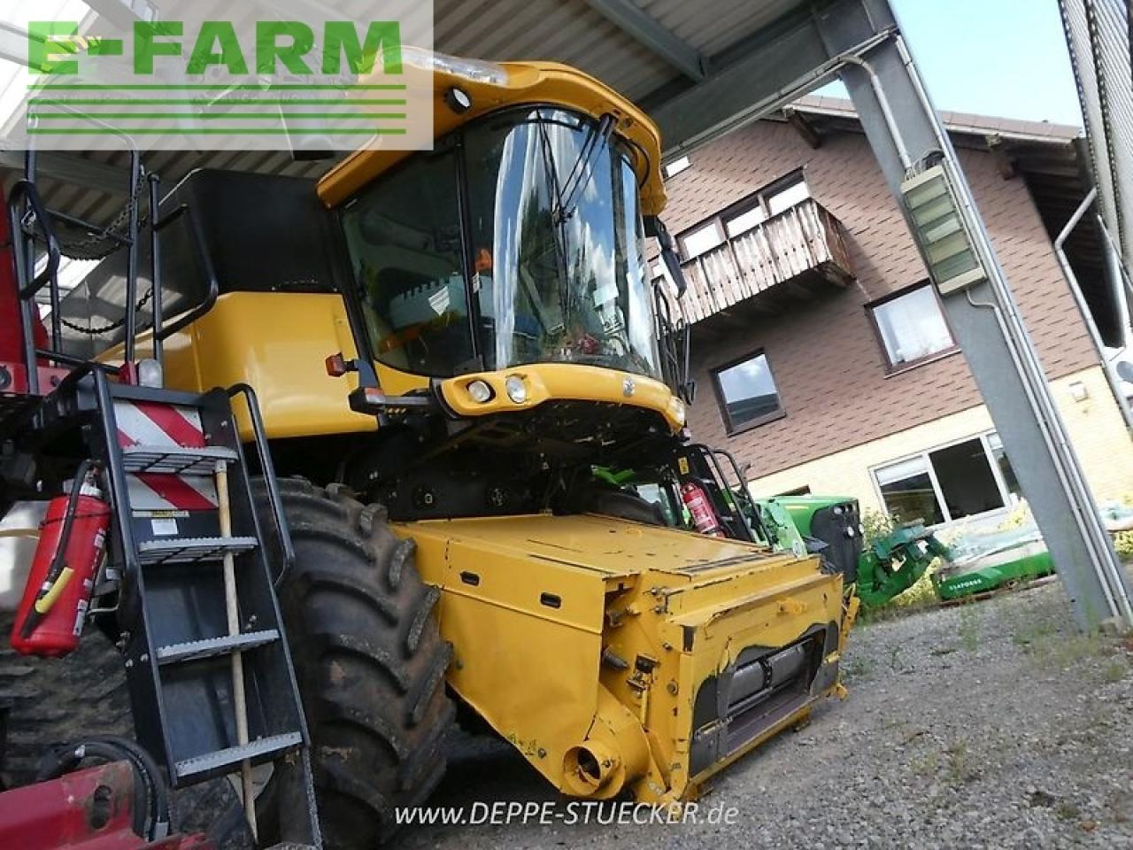 New Holland cr 9090 elevation - Sklízecí mlátička: obrázek 2 New Holland cr 9090 elevation - Sklízecí mlátička: obrázek 2