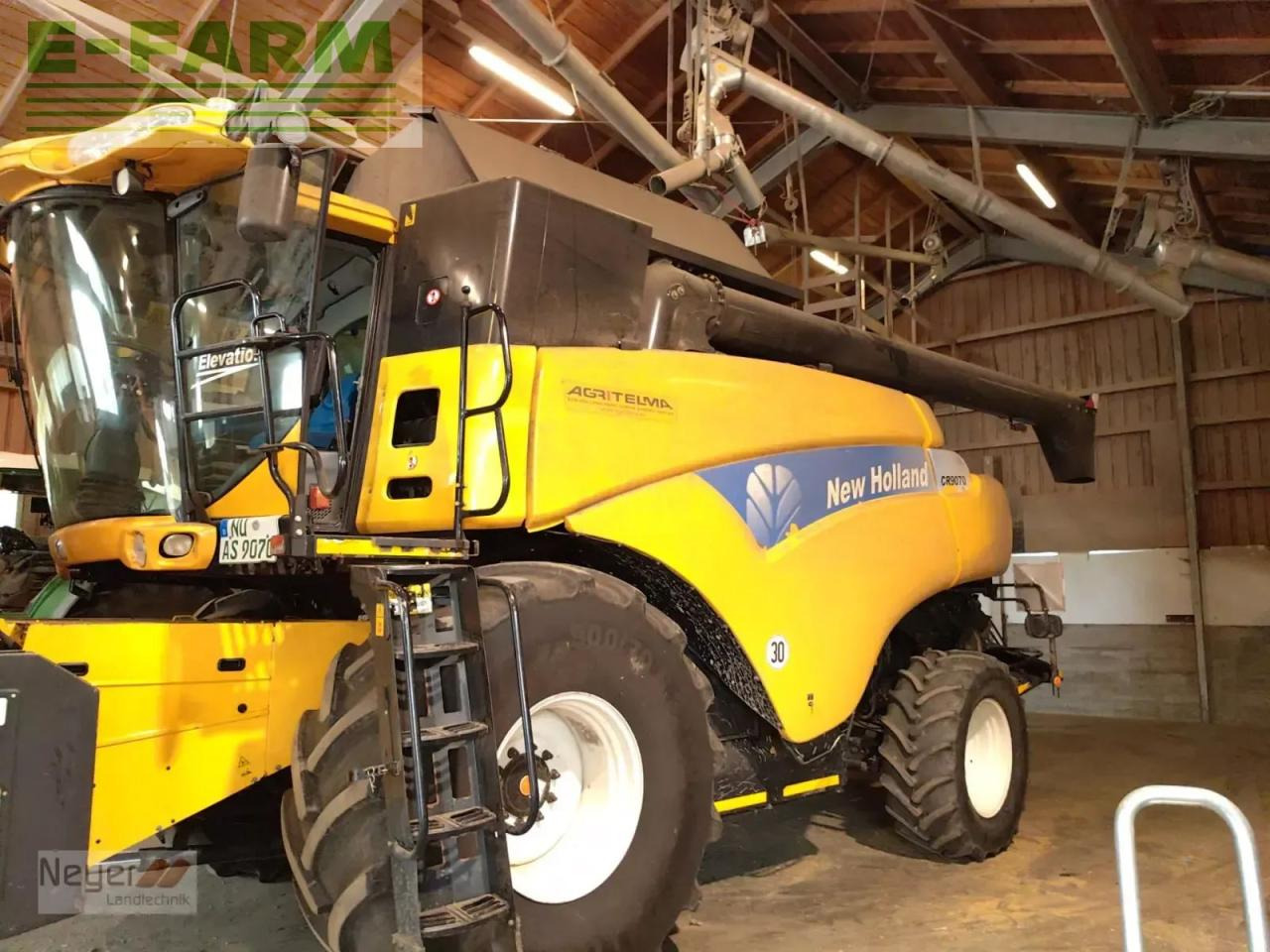 New Holland cr9070 elevation - Sklízecí mlátička: obrázek 1 New Holland cr9070 elevation - Sklízecí mlátička: obrázek 1