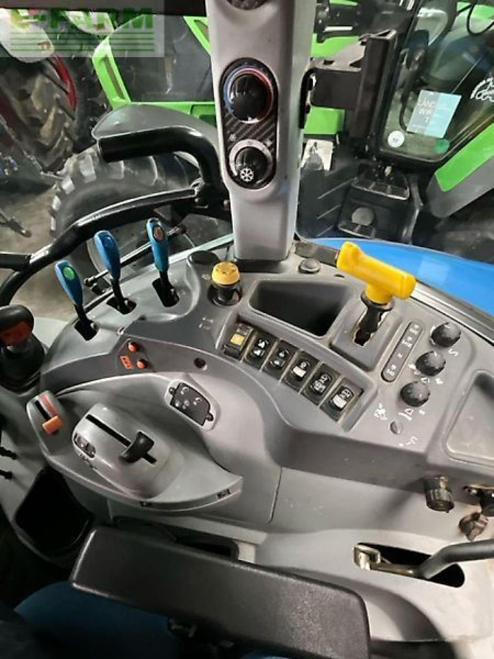 Traktor New Holland t 5.105 electro command: obrázek 7
