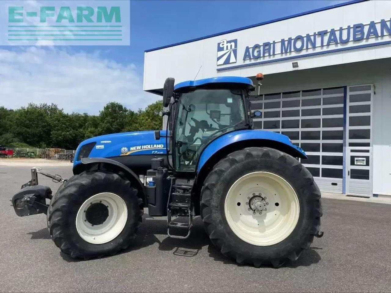 New Holland t 7.235 - Traktor: obrázek 4 New Holland t 7.235 - Traktor: obrázek 4
