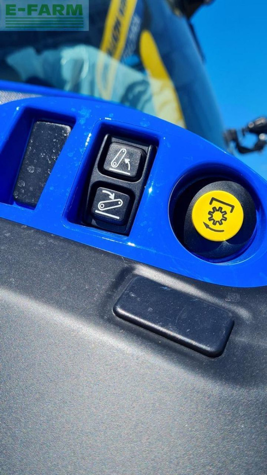 New Holland t5.110 dynamic command (stage v) - Traktor: obrázek 5 New Holland t5.110 dynamic command (stage v) - Traktor: obrázek 5