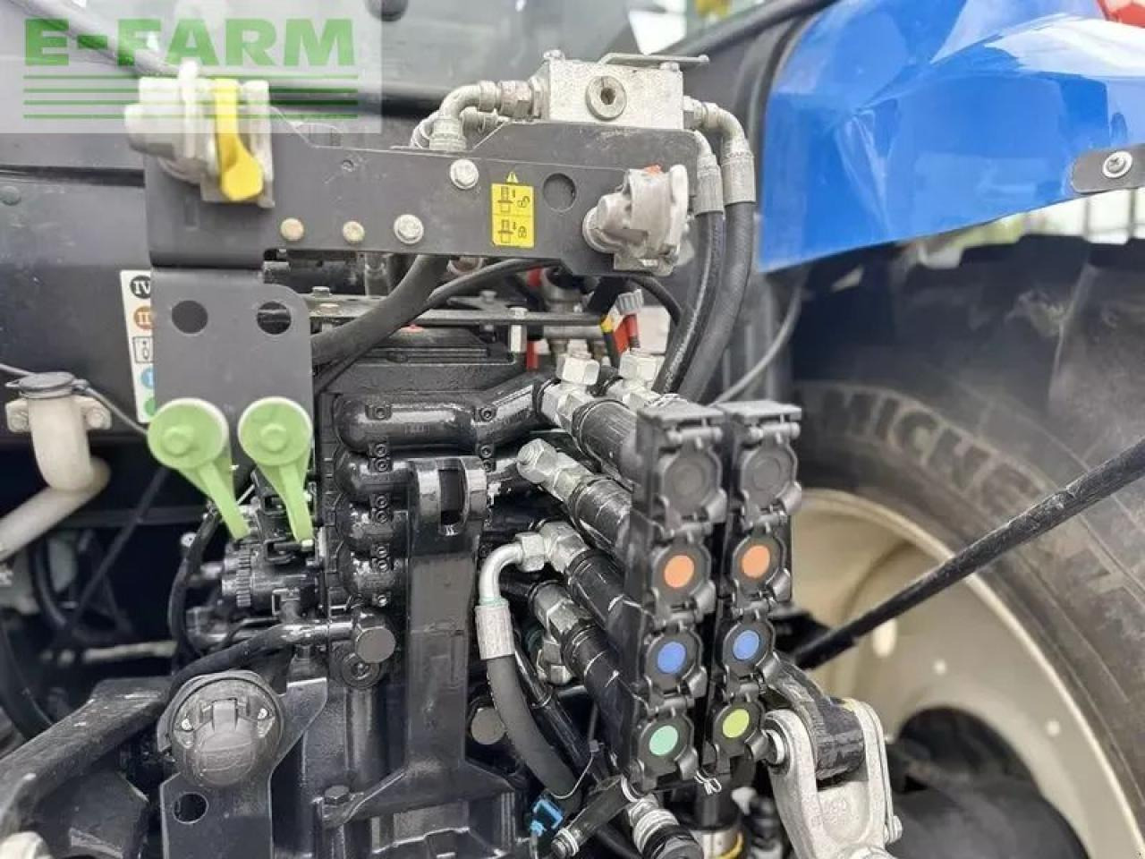Traktor New Holland t6.120: obrázek 6