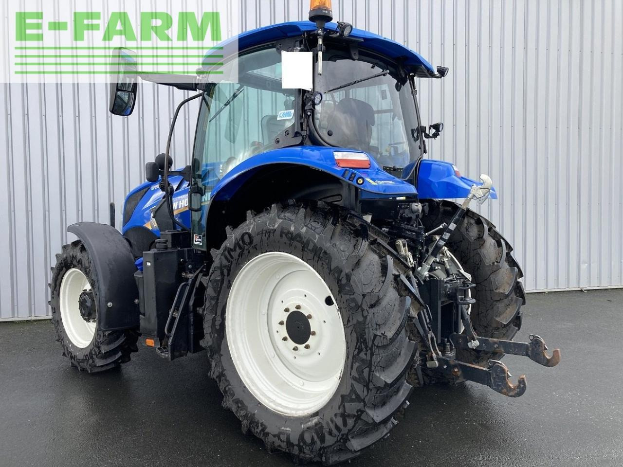 New Holland t6.125 electrocommand t4b - Traktor: obrázek 4 New Holland t6.125 electrocommand t4b - Traktor: obrázek 4