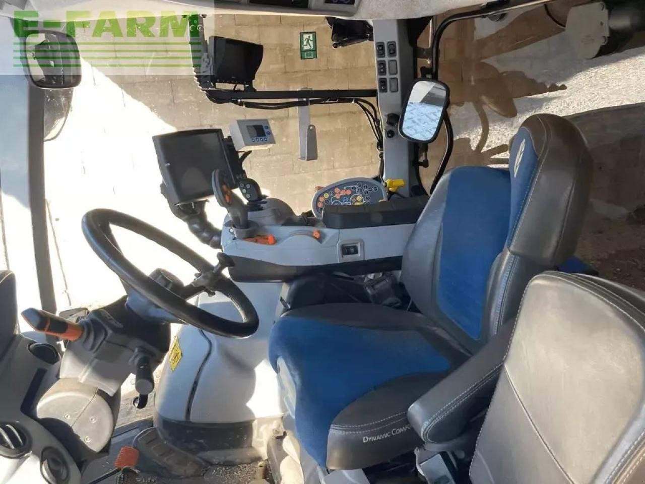 New Holland t6.165 dynamic command - Traktor: obrázek 4 New Holland t6.165 dynamic command - Traktor: obrázek 4