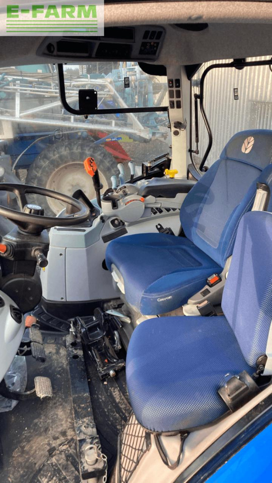 Traktor New Holland t7.165s range command s5 S: obrázek 8