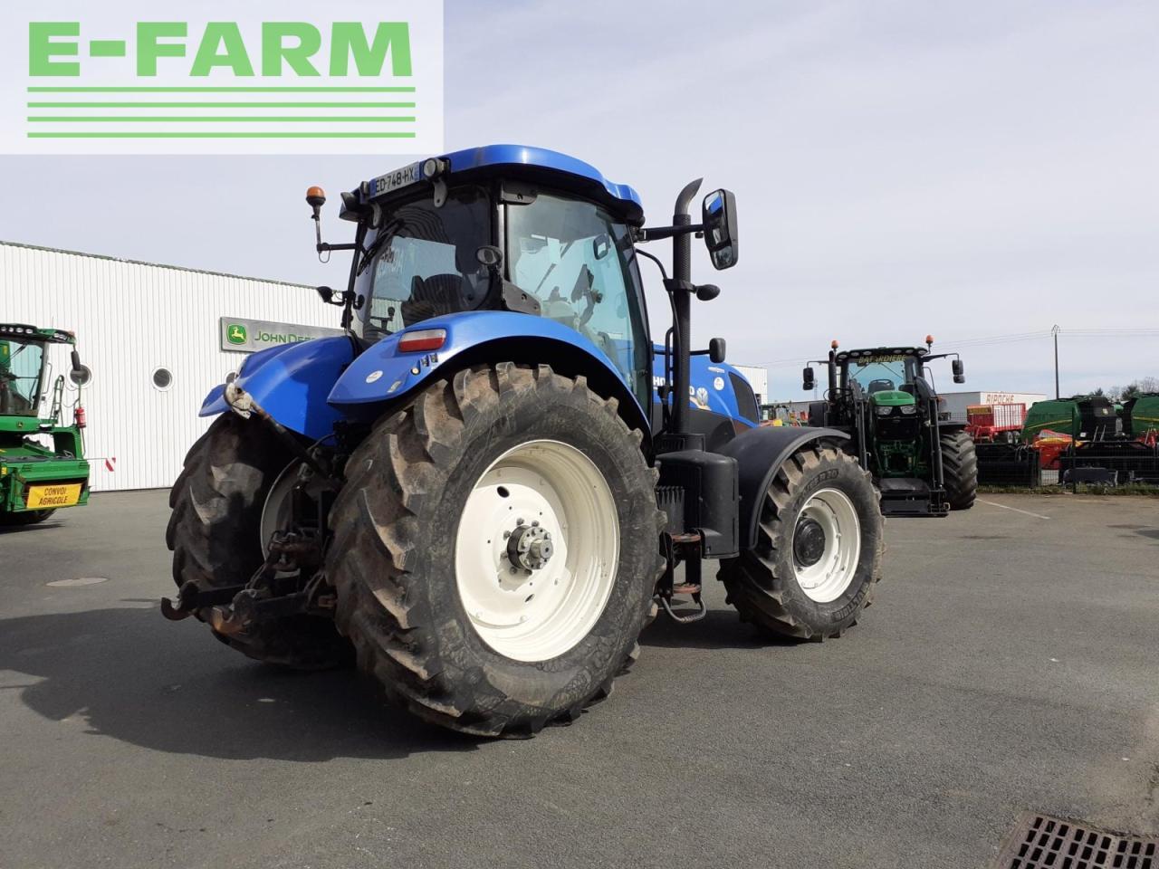 New Holland t7 200 - Traktor: obrázek 3 New Holland t7 200 - Traktor: obrázek 3