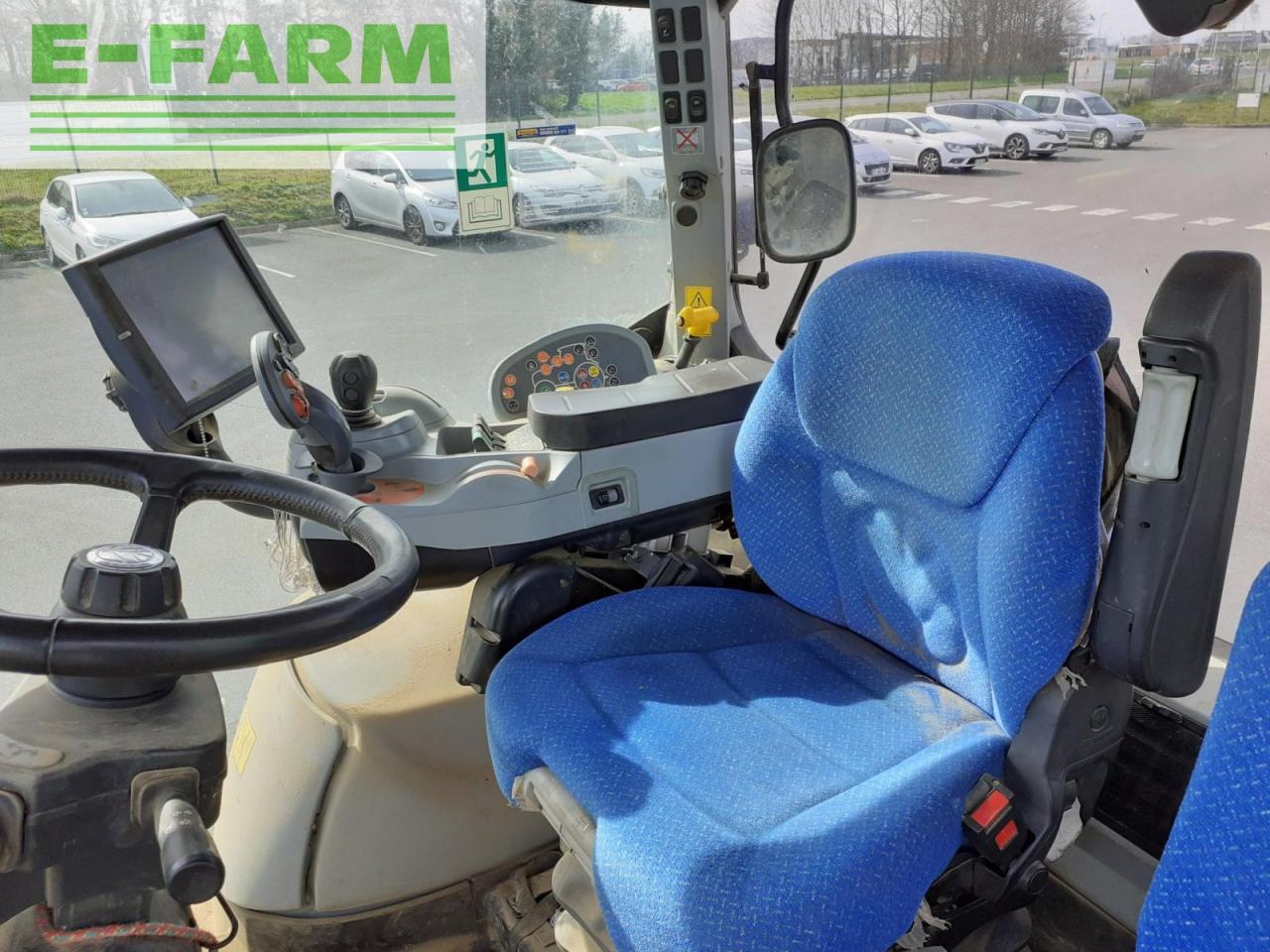 New Holland t7 200 - Traktor: obrázek 5 New Holland t7 200 - Traktor: obrázek 5