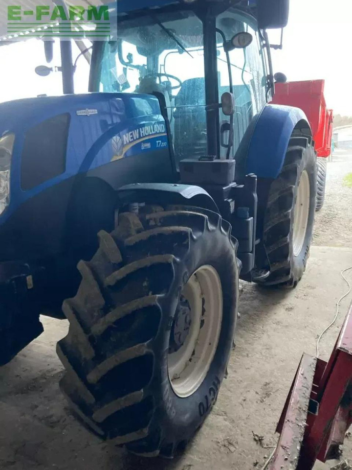 New Holland t7.200 auto command - Traktor: obrázek 1 New Holland t7.200 auto command - Traktor: obrázek 1