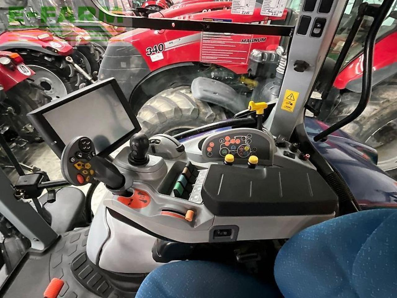 New Holland t7.210 - Traktor: obrázek 5 New Holland t7.210 - Traktor: obrázek 5