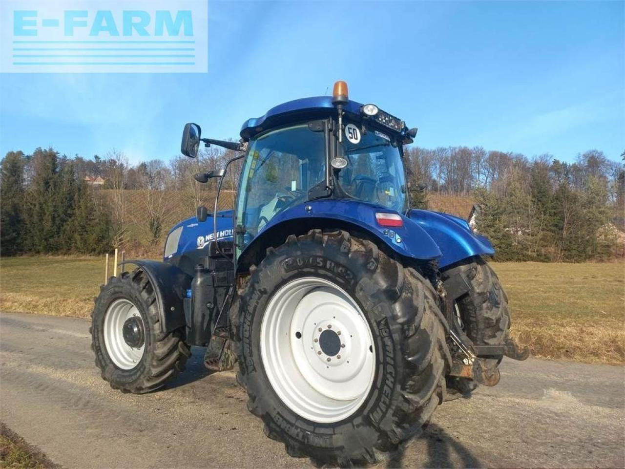 New Holland t7.210 auto command - Traktor: obrázek 5 New Holland t7.210 auto command - Traktor: obrázek 5