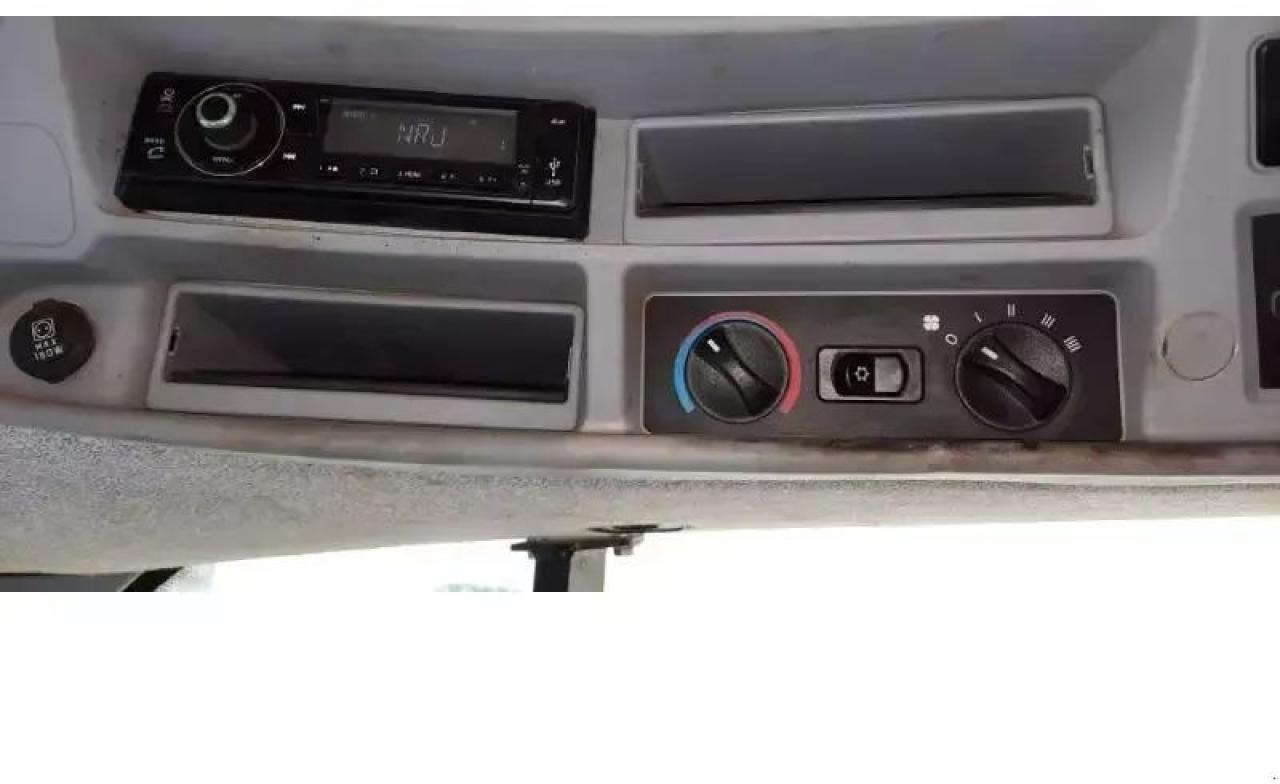 New Holland t7-210pc-sw - Traktor: obrázek 4 New Holland t7-210pc-sw - Traktor: obrázek 4