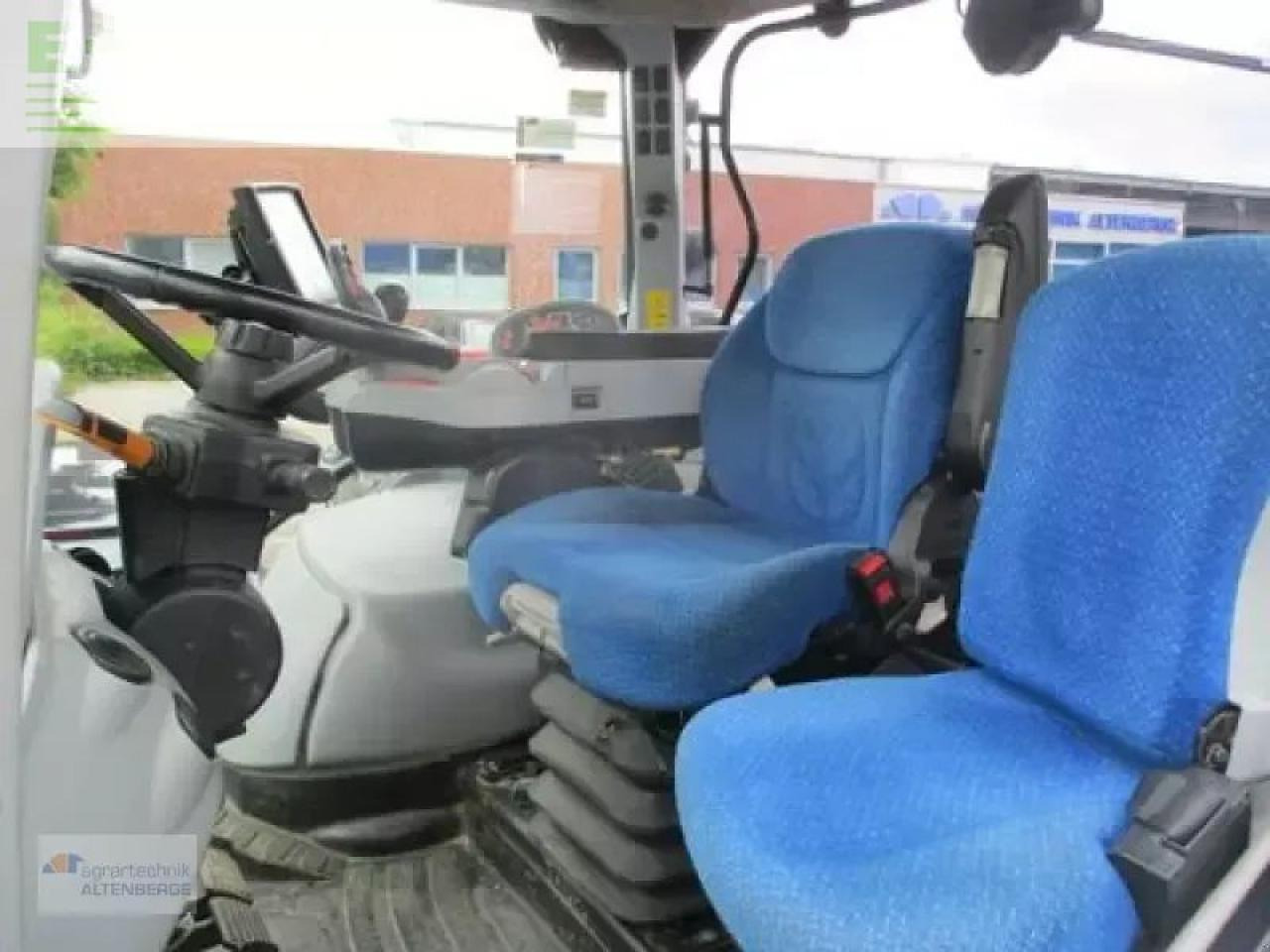 Traktor New Holland t7.220 ac: obrázek 6 Traktor New Holland t7.220 ac: obrázek 6