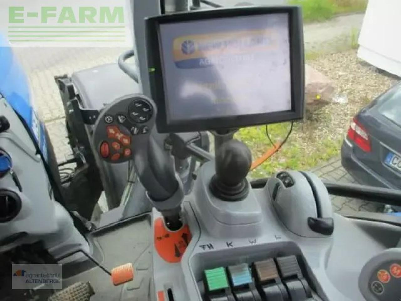 Traktor New Holland t7.220 ac: obrázek 7 Traktor New Holland t7.220 ac: obrázek 7