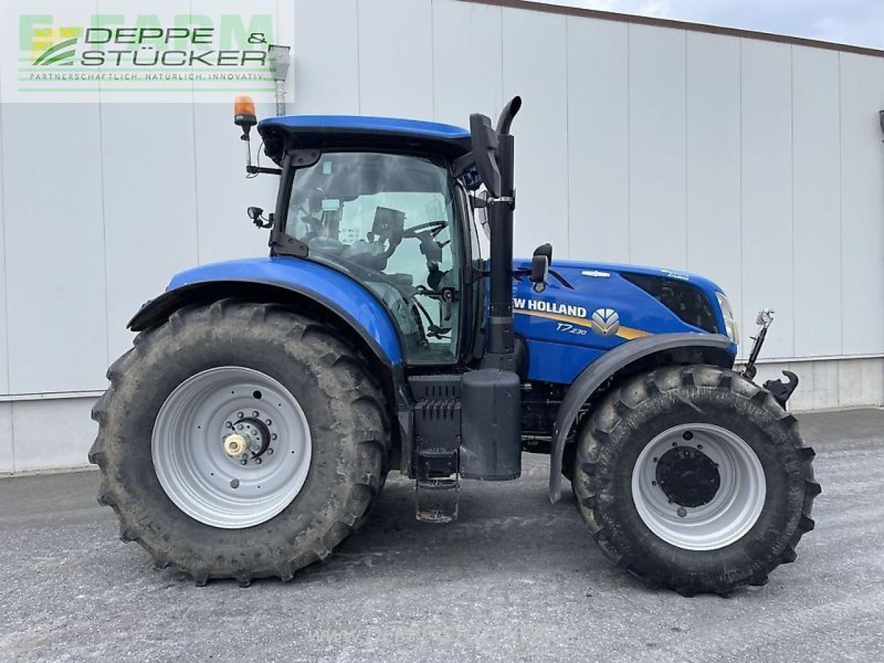 New Holland t7.230 - Traktor: obrázek 5 New Holland t7.230 - Traktor: obrázek 5