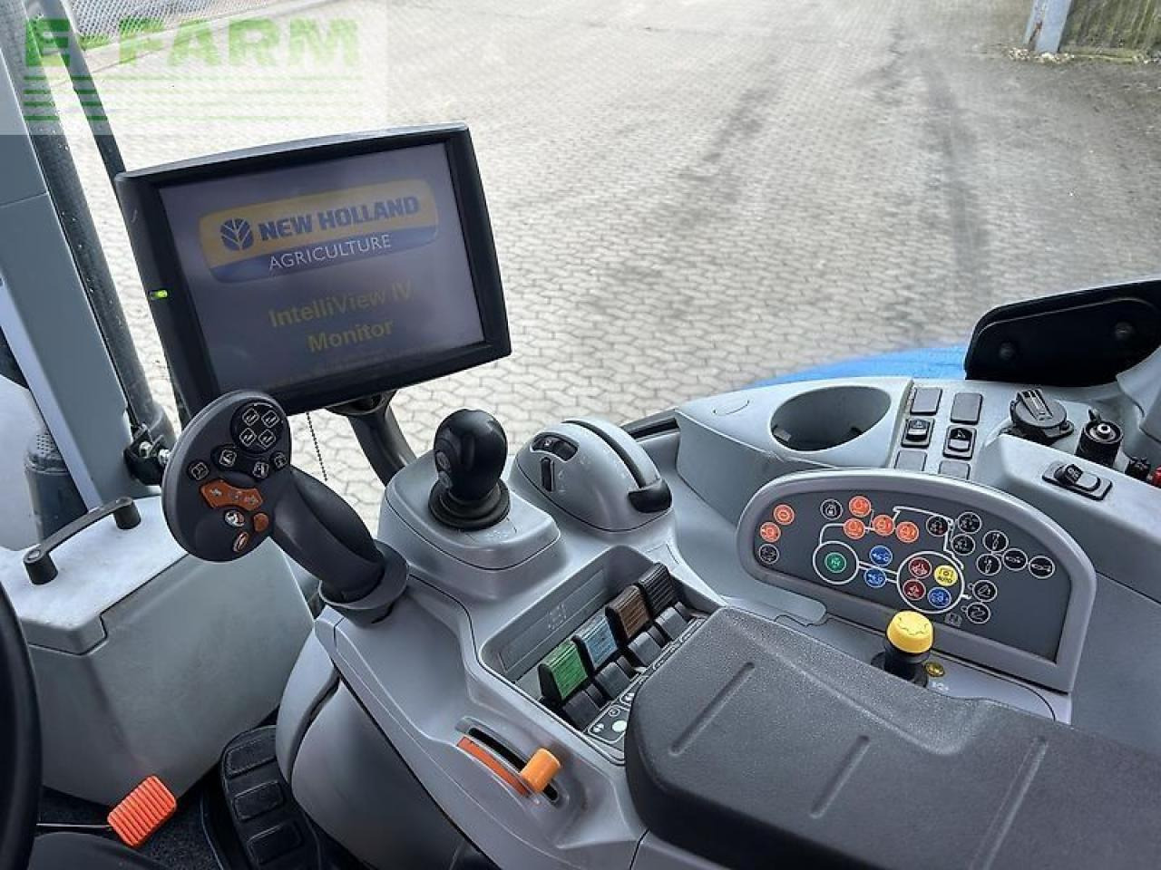 New Holland t7.230 - Traktor: obrázek 3 New Holland t7.230 - Traktor: obrázek 3