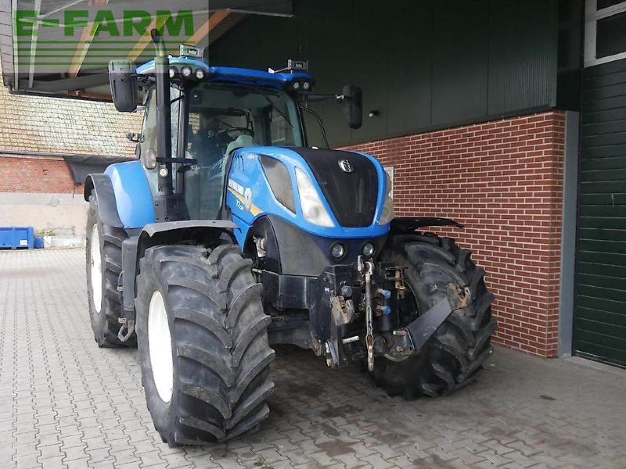 New Holland t7.230 autocommand - Traktor: obrázek 2 New Holland t7.230 autocommand - Traktor: obrázek 2