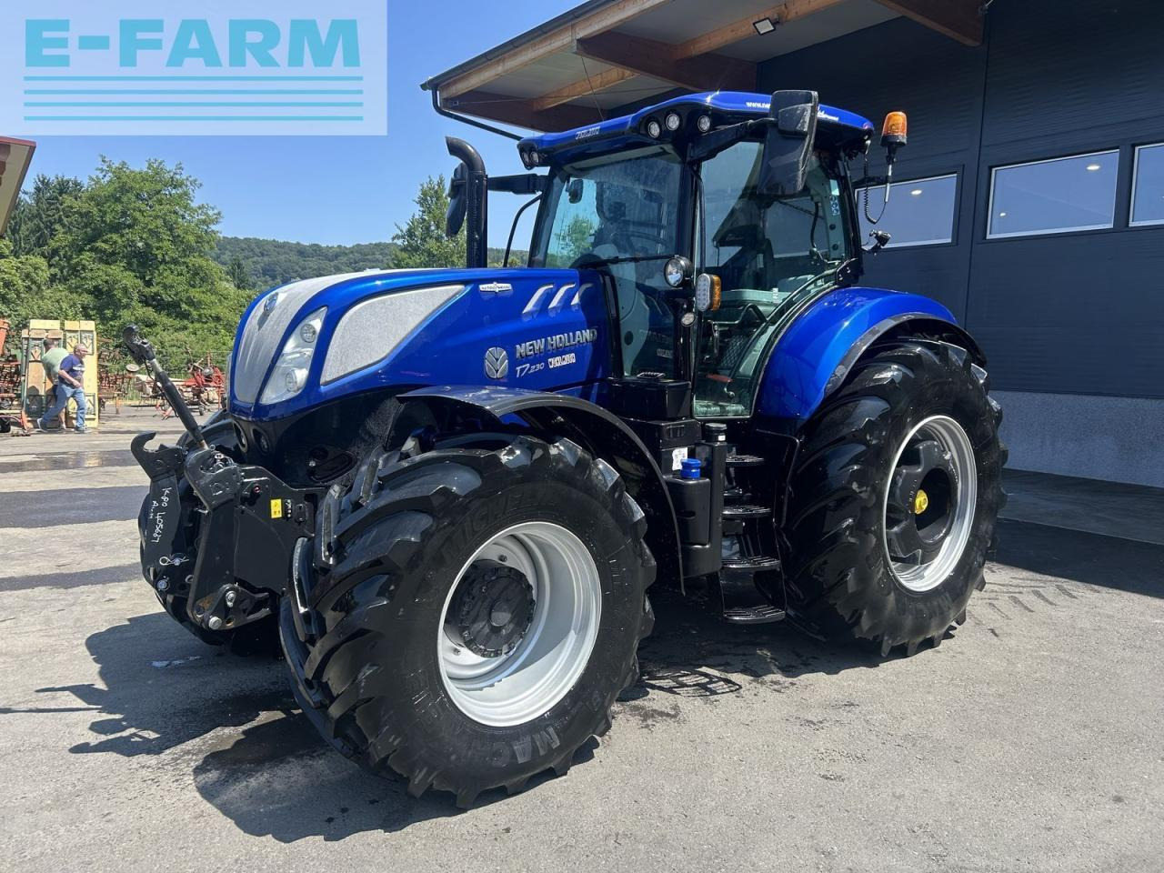 New Holland t7.230 plm auto command - Traktor: obrázek 1 New Holland t7.230 plm auto command - Traktor: obrázek 1