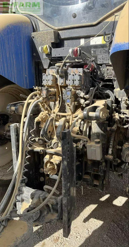 New Holland t7.245 ac n°25 - Traktor: obrázek 5 New Holland t7.245 ac n°25 - Traktor: obrázek 5