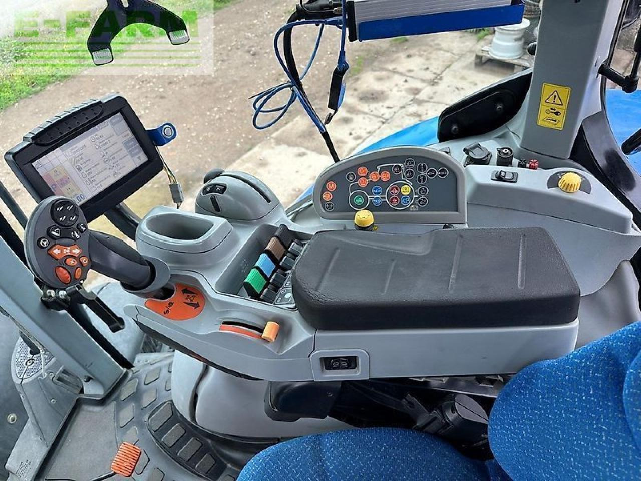 Traktor New Holland t7.270: obrázek 31