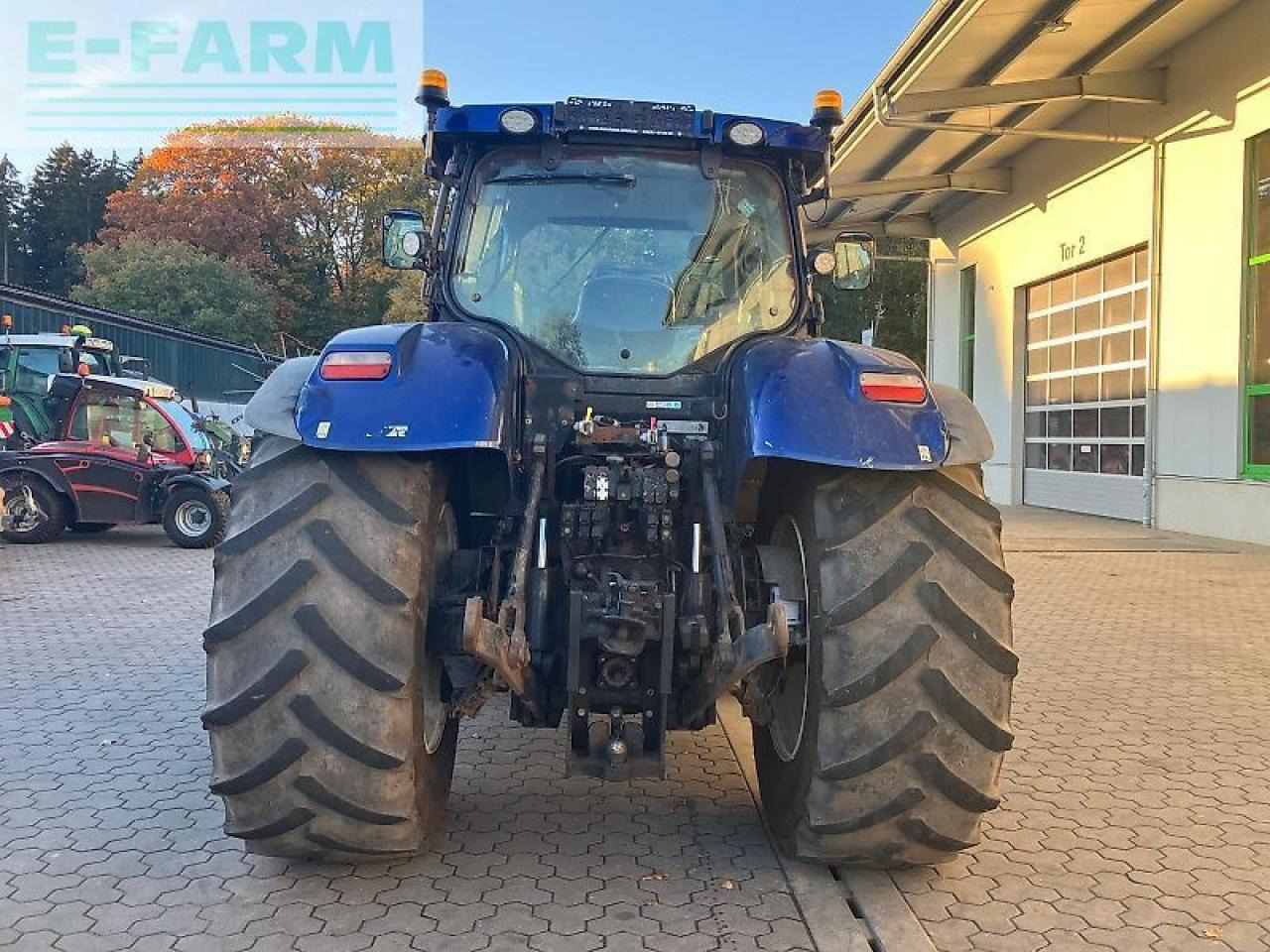 New Holland t7.270 auto command - Hot Deal - Traktor: obrázek 4 New Holland t7.270 auto command - Hot Deal - Traktor: obrázek 4