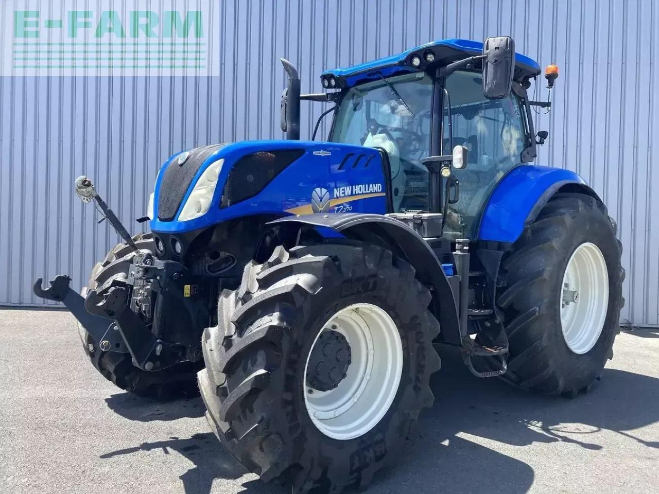 New Holland t7.270 auto command - Traktor: obrázek 1 New Holland t7.270 auto command - Traktor: obrázek 1