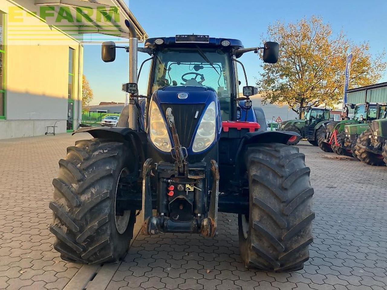 New Holland t7.270 auto command - Traktor: obrázek 2 New Holland t7.270 auto command - Traktor: obrázek 2
