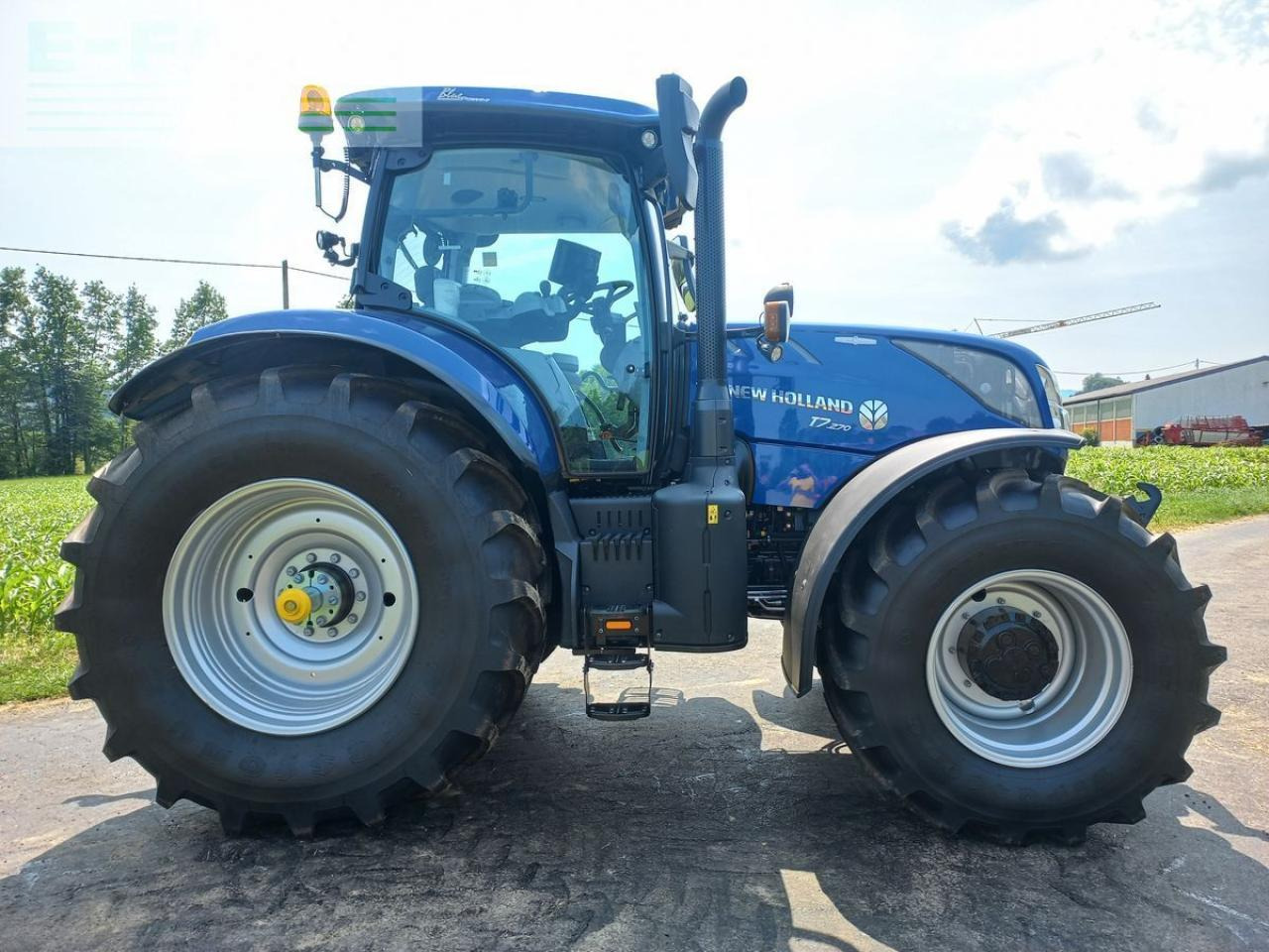 New Holland t7.270 auto command sidewinder ii (stage v) - Traktor: obrázek 4 New Holland t7.270 auto command sidewinder ii (stage v) - Traktor: obrázek 4