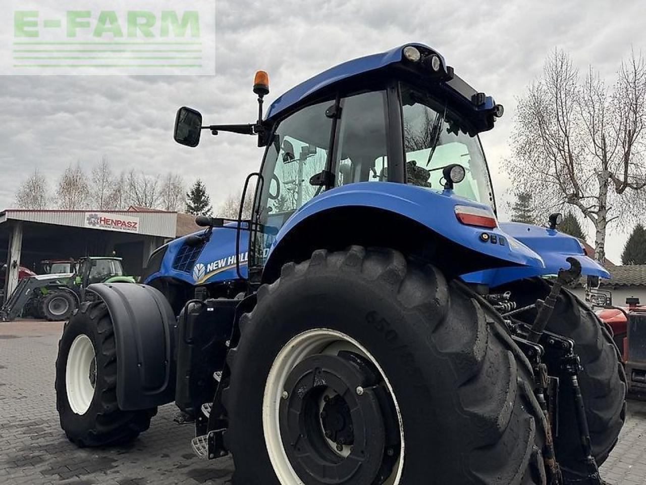 Traktor New Holland t8.330 ultra command: obrázek 29