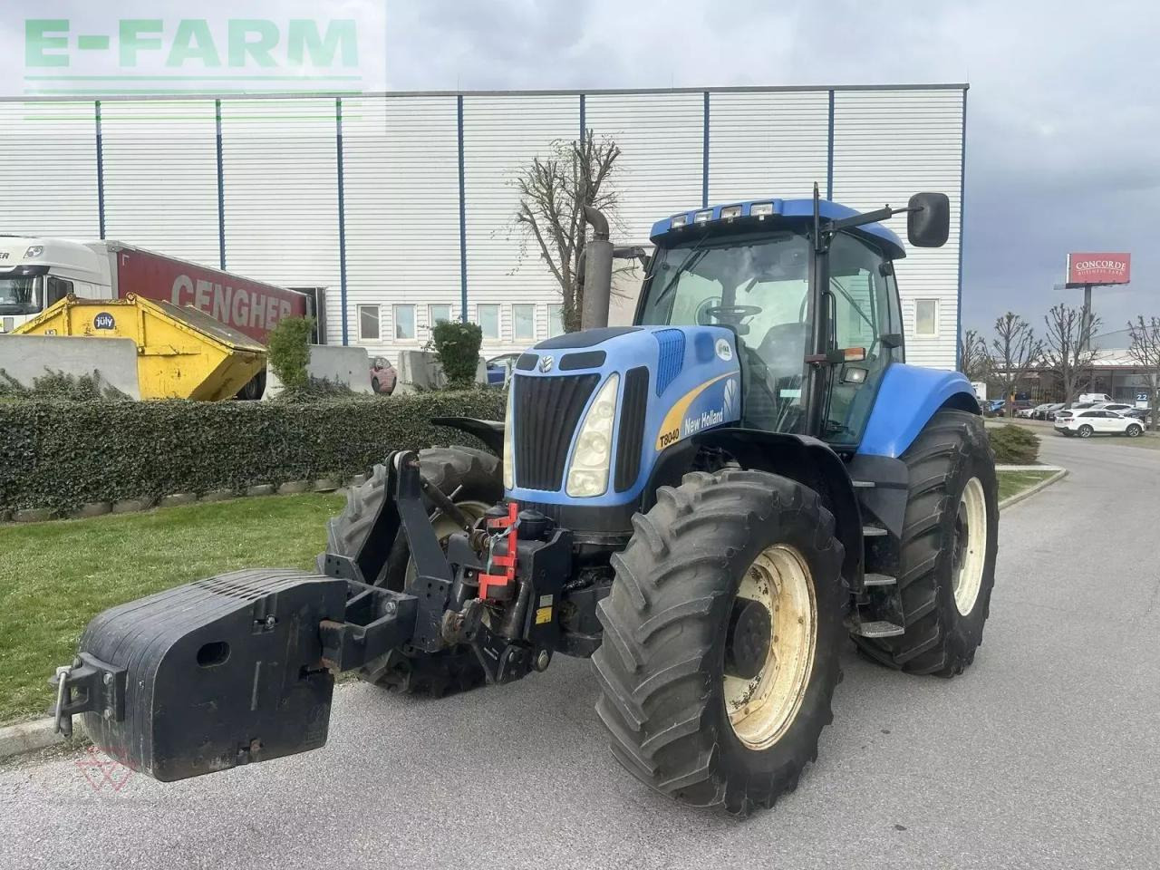 New Holland t8040 - Traktor: obrázek 1 New Holland t8040 - Traktor: obrázek 1
