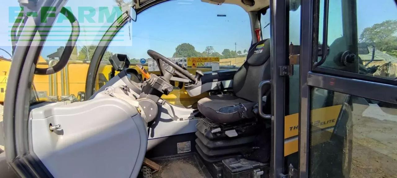 New Holland th7.42 - Teleskopický manipulátor: obrázek 4 New Holland th7.42 - Teleskopický manipulátor: obrázek 4