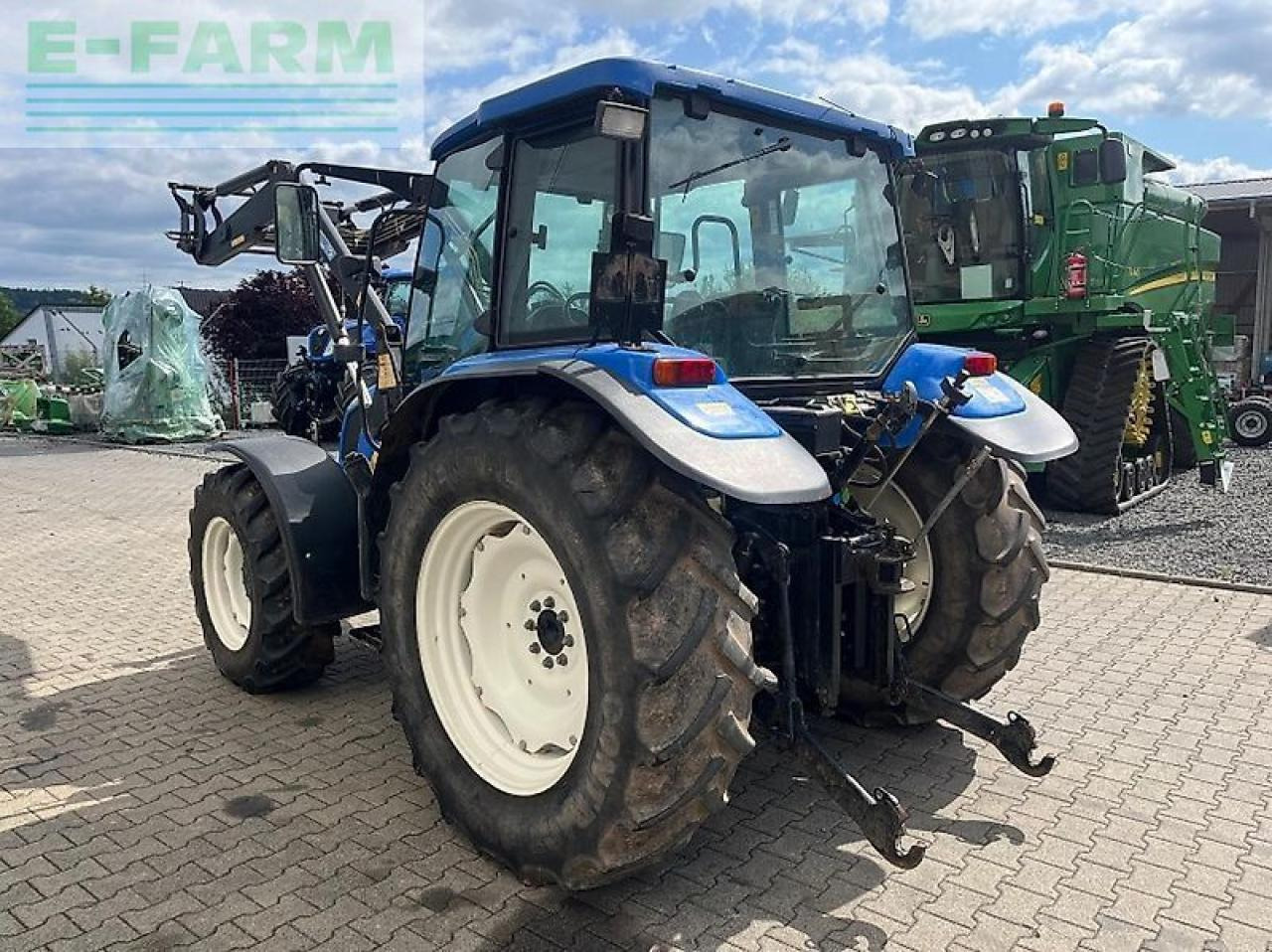 New Holland tl 90 a A - Traktor: obrázek 4 New Holland tl 90 a A - Traktor: obrázek 4