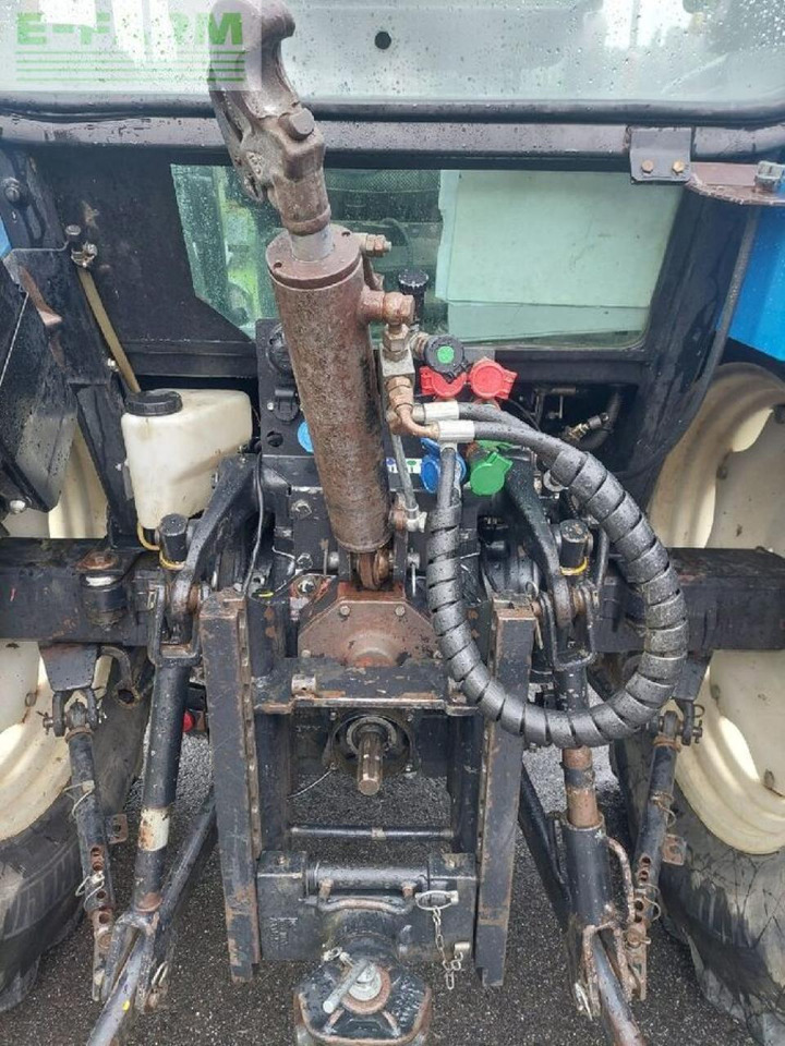 New Holland tl 90 a A - Traktor: obrázek 4 New Holland tl 90 a A - Traktor: obrázek 4