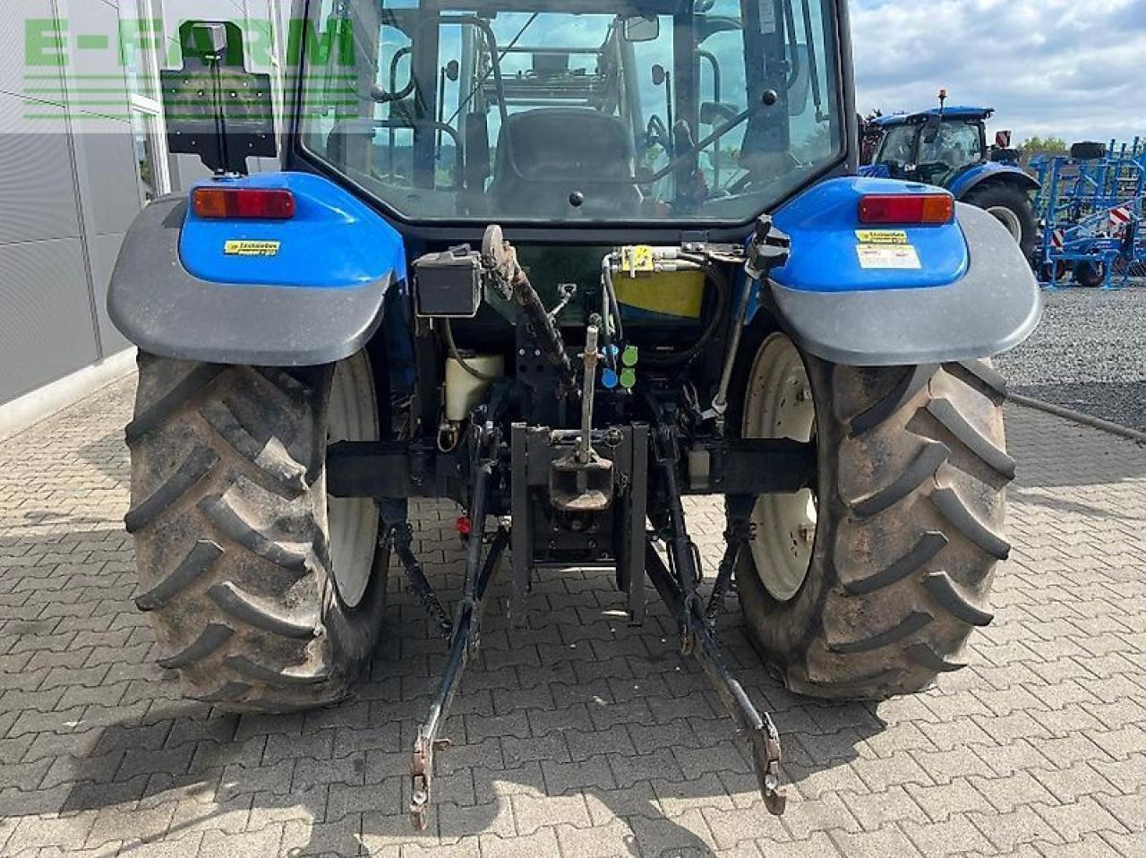 New Holland tl 90 a A - Traktor: obrázek 5 New Holland tl 90 a A - Traktor: obrázek 5