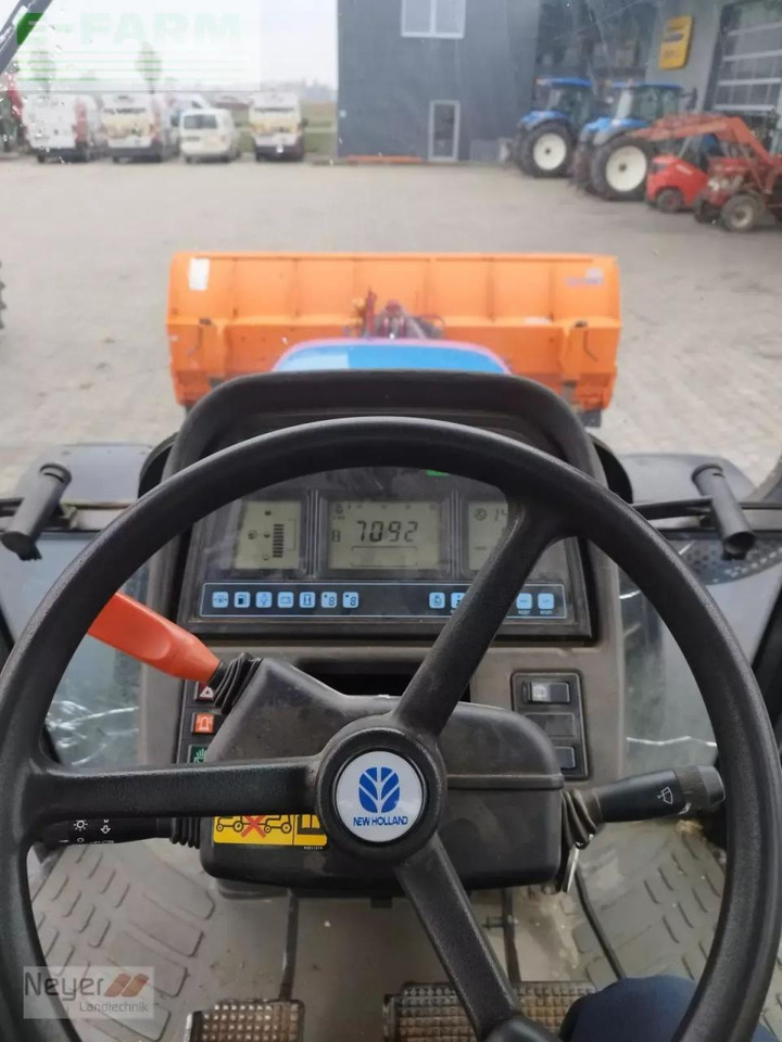 Traktor New Holland tm 125: obrázek 8