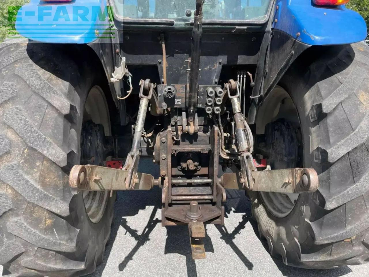 New Holland tracteur agricole td85d new holland D - Traktor: obrázek 4 New Holland tracteur agricole td85d new holland D - Traktor: obrázek 4