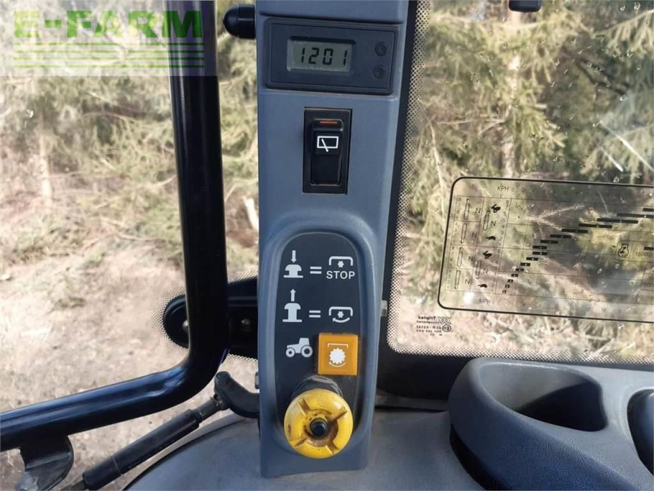 Traktor New Holland ts90: obrázek 11