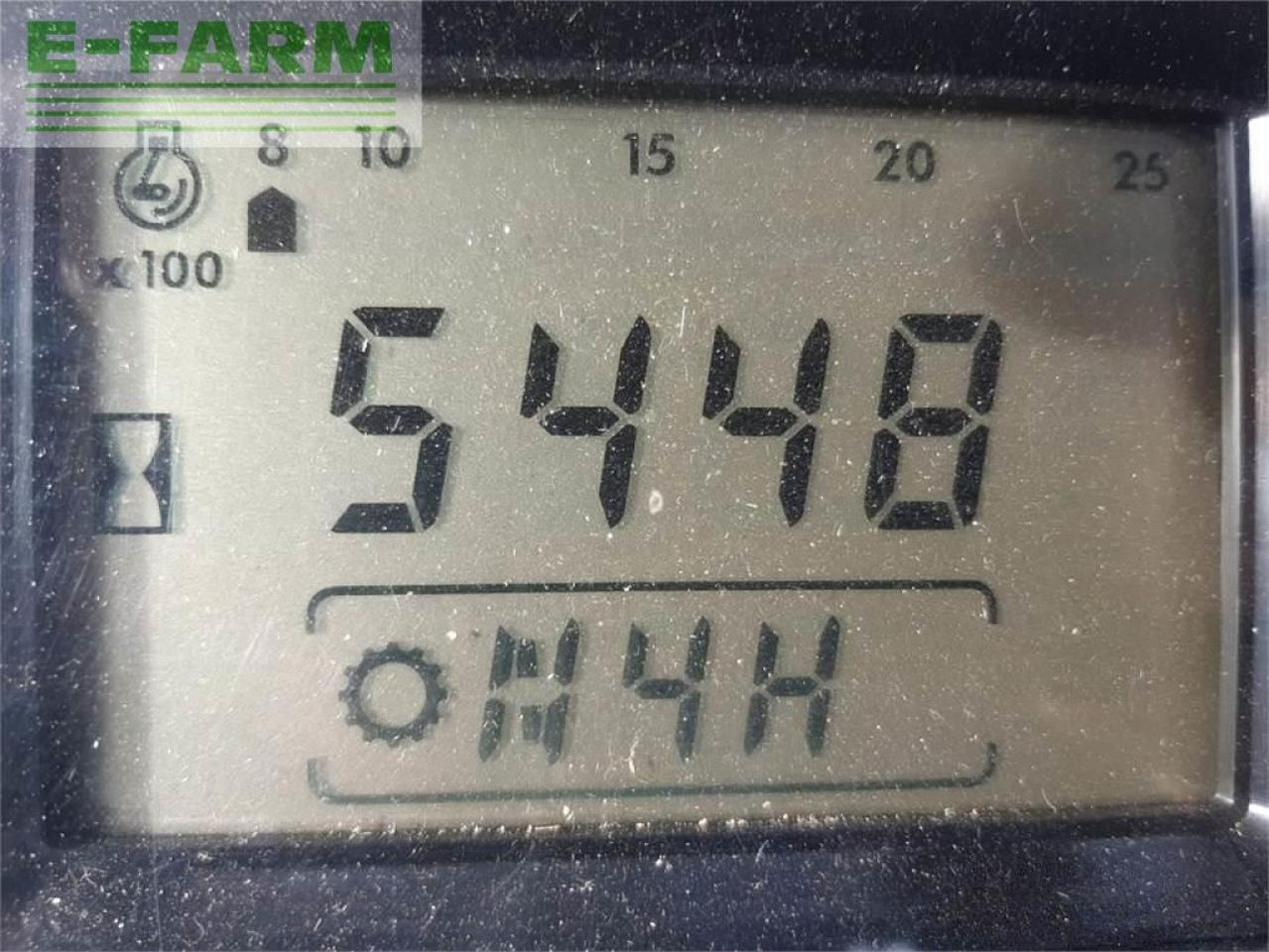 Traktor New Holland ts90: obrázek 13