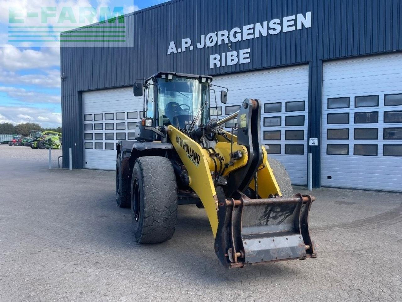 New Holland w 190 - Mini rýpadlo: obrázek 5 New Holland w 190 - Mini rýpadlo: obrázek 5