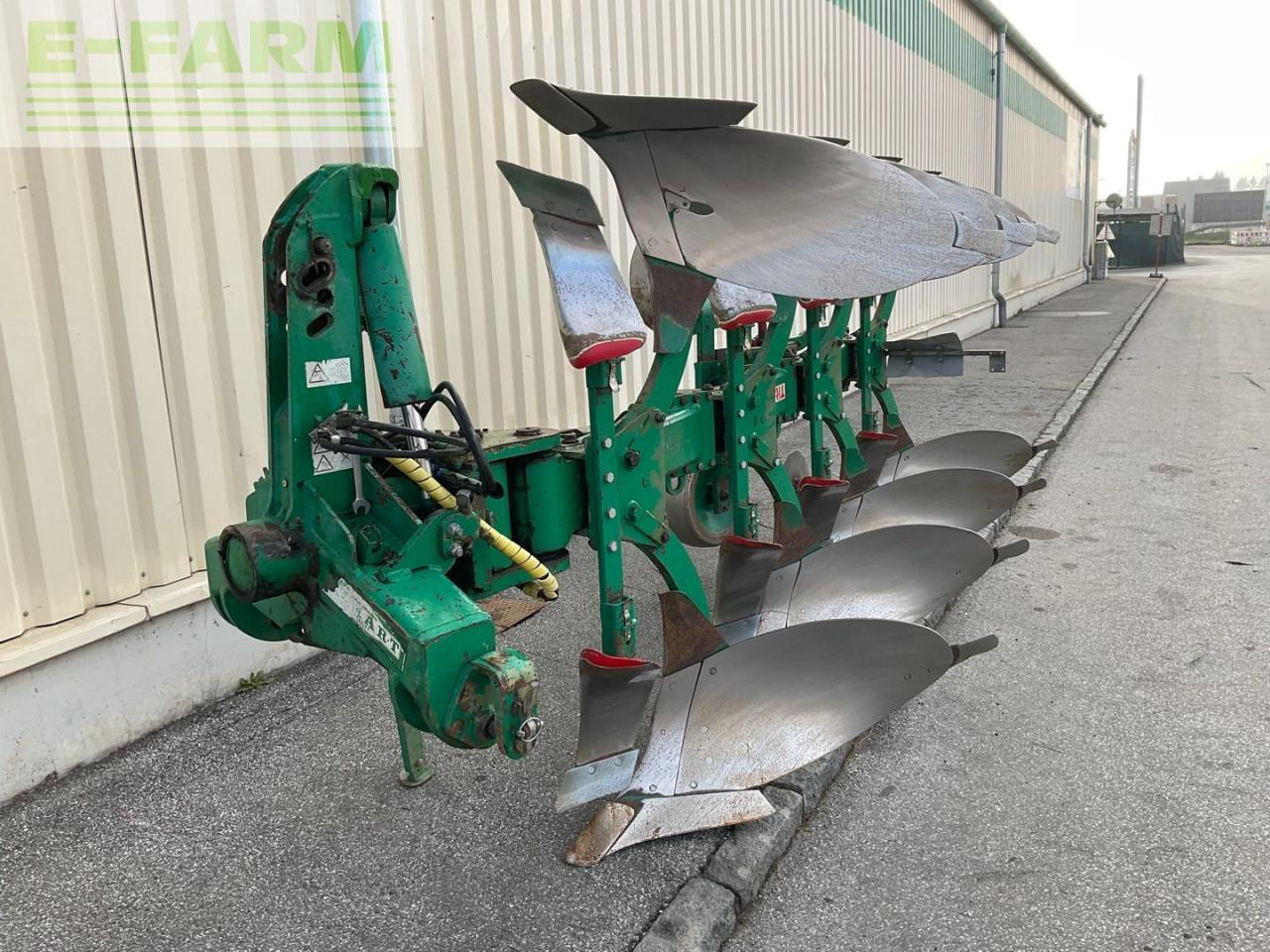 Regent Titan 170 SCX 4-sch. - Pluh: obrázek 1 Regent Titan 170 SCX 4-sch. - Pluh: obrázek 1