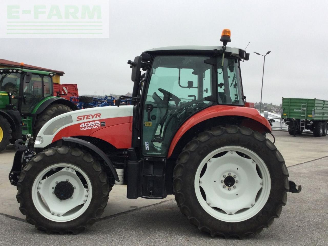 Steyr 4085 Kompakt - Traktor: obrázek 2 Steyr 4085 Kompakt - Traktor: obrázek 2