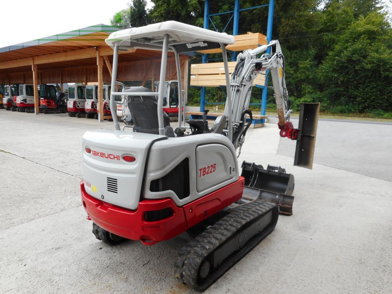 Takeuchi tb 225 mit powertilt + 3 löffel ( service neu ) - Mini rýpadlo: obrázek 4 Takeuchi tb 225 mit powertilt + 3 löffel ( service neu ) - Mini rýpadlo: obrázek 4