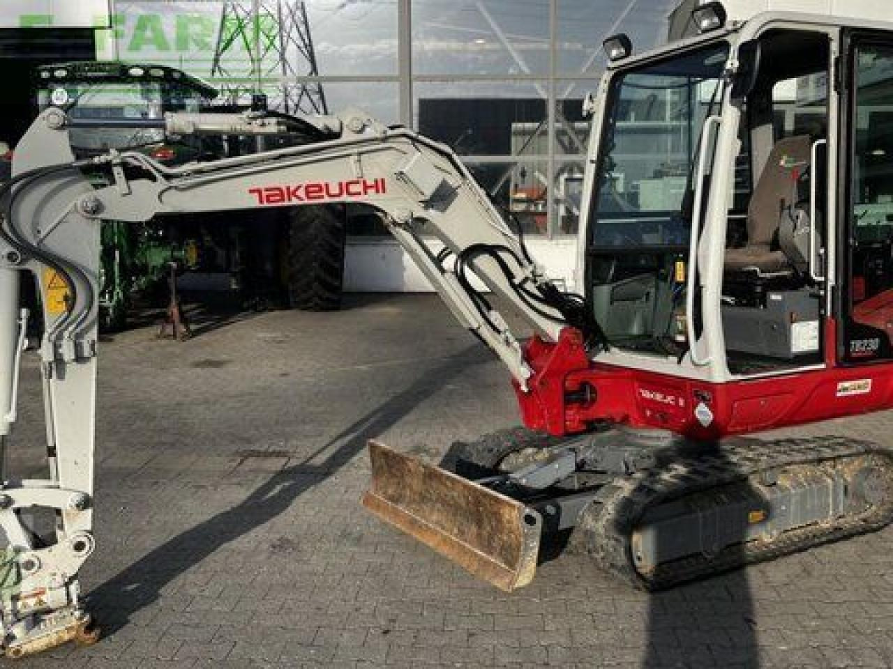 Takeuchi tb 230 - Mini rýpadlo: obrázek 4 Takeuchi tb 230 - Mini rýpadlo: obrázek 4