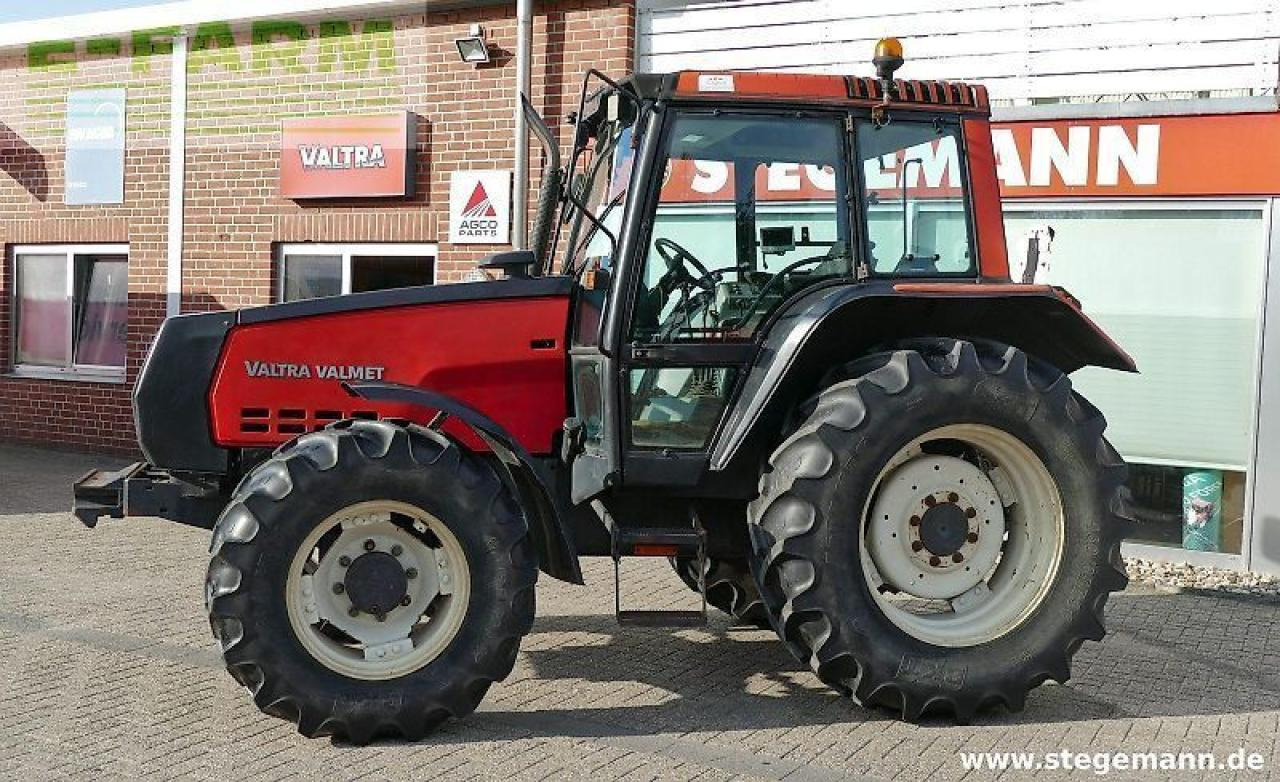 Valmet valtra 6200 - Traktor: obrázek 2 Valmet valtra 6200 - Traktor: obrázek 2