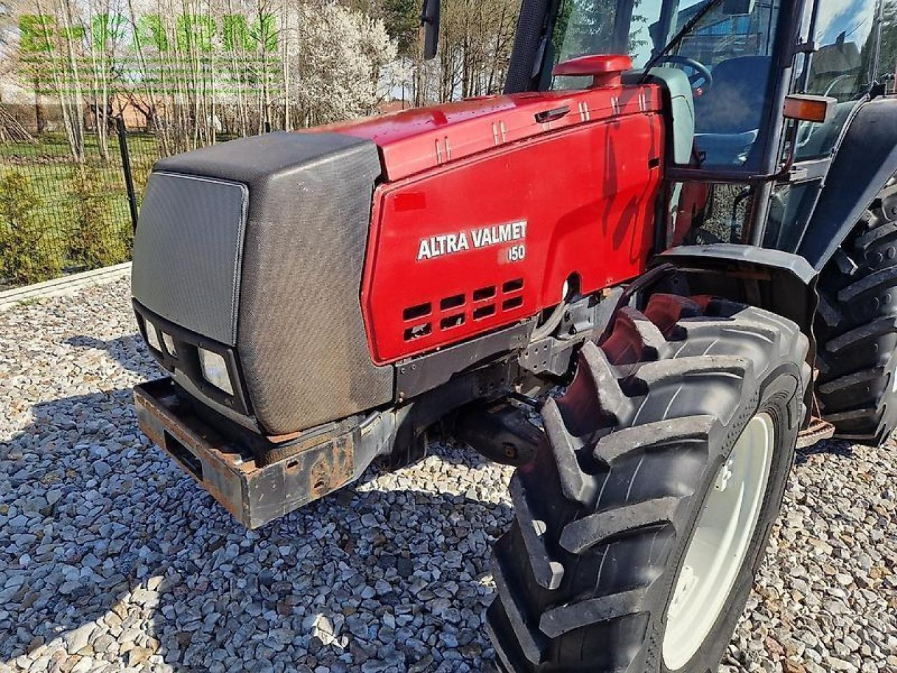 Valtra 8050 hitech HiTech - Traktor: obrázek 2 Valtra 8050 hitech HiTech - Traktor: obrázek 2