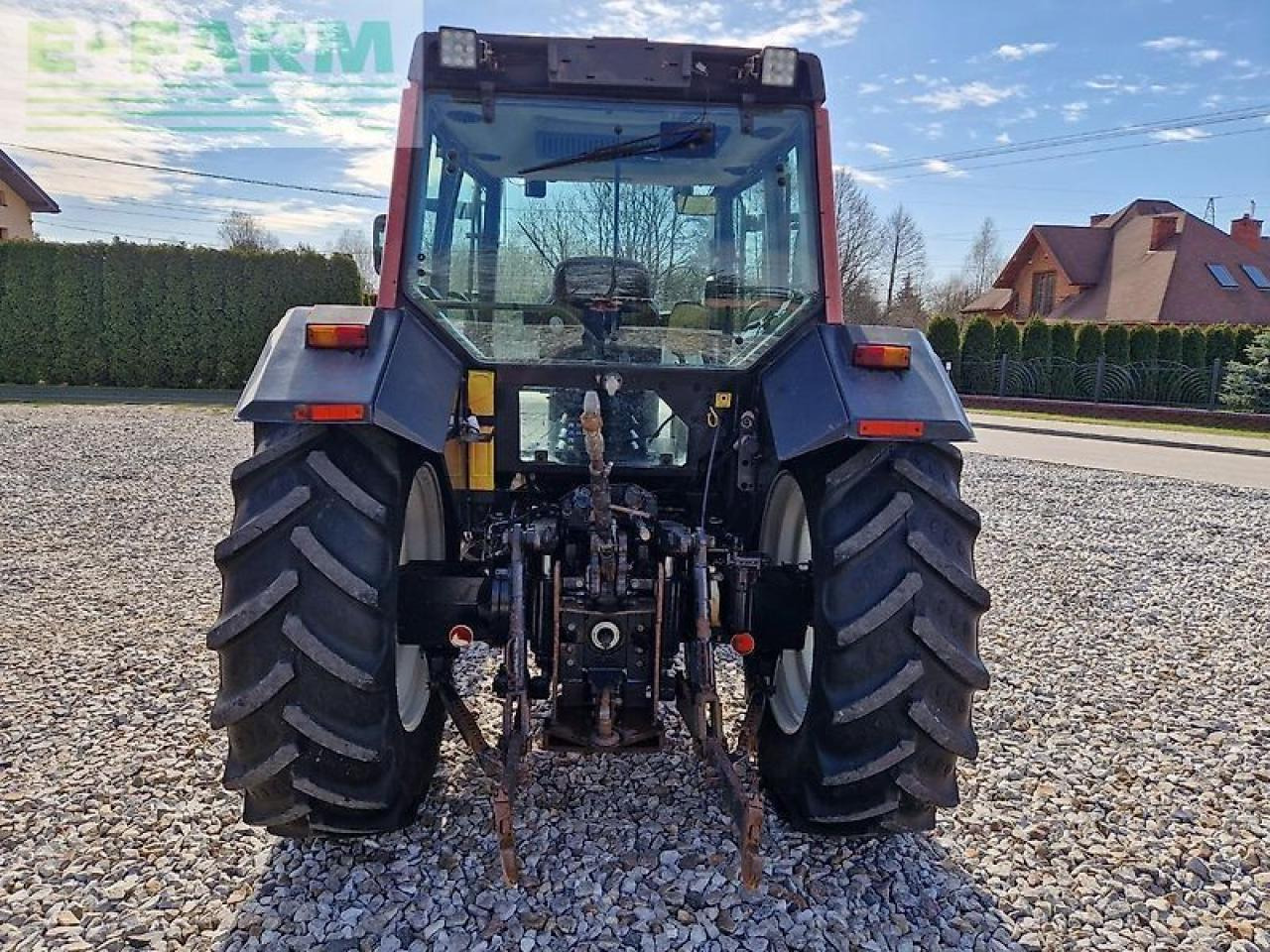 Valtra 8050 hitech HiTech - Traktor: obrázek 4 Valtra 8050 hitech HiTech - Traktor: obrázek 4