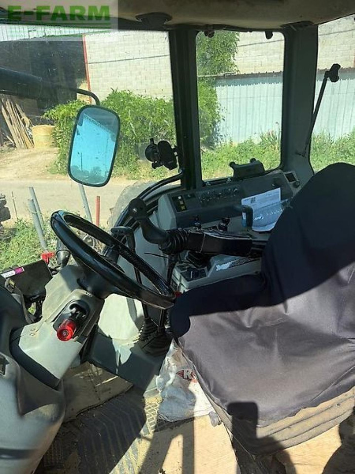 Valtra 8150 - Traktor: obrázek 2 Valtra 8150 - Traktor: obrázek 2