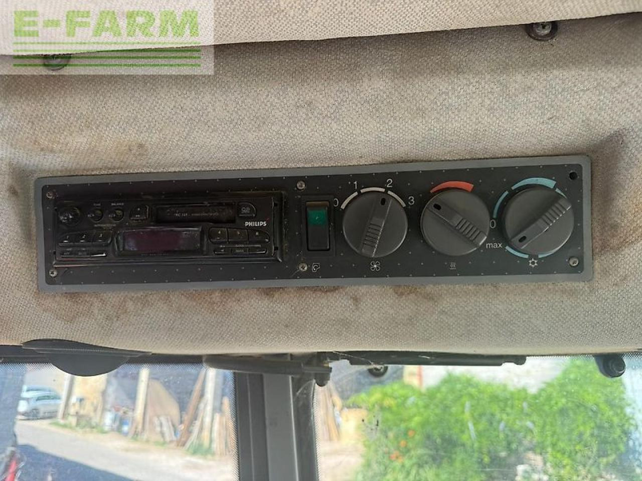 Valtra 8150 - Traktor: obrázek 5 Valtra 8150 - Traktor: obrázek 5
