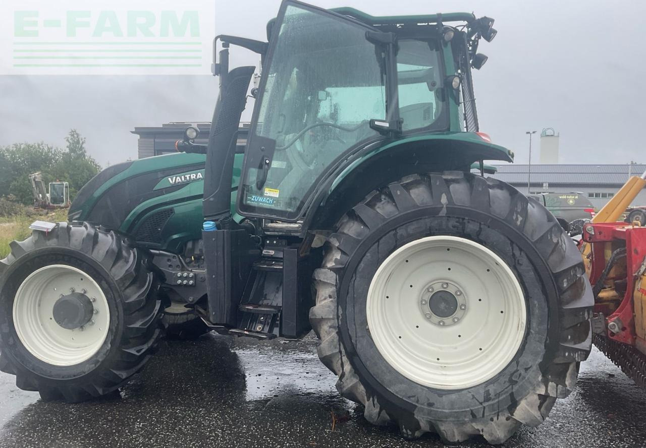 Valtra T174 - Traktor: obrázek 2 Valtra T174 - Traktor: obrázek 2