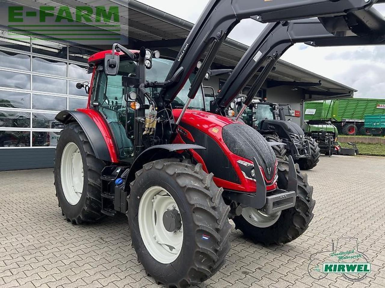 Valtra a 105 - Traktor: obrázek 2 Valtra a 105 - Traktor: obrázek 2